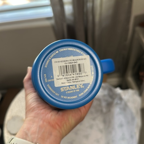 NIB Stanley Blue and Red Quencher h2.0 flow state Tumbler40 oz azure reverb - Picture 8 of 9